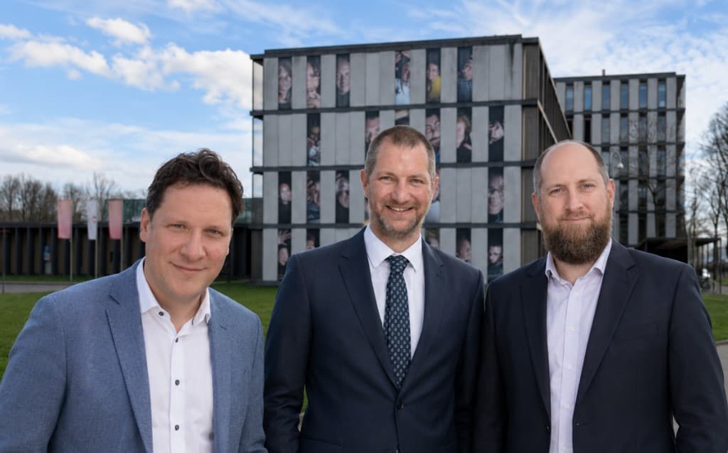 Dr. Colin Greengrass with NeuraXplore colleagues at Brightlands Maastricht Health Campus, Oxfordlaan 55.